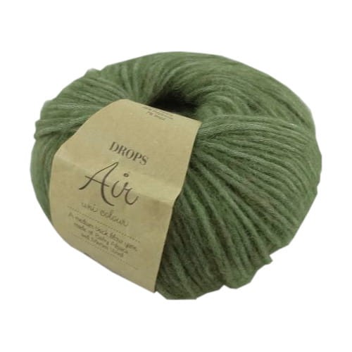 drops air 47 zgaszony zielony włóczka z alpaką.jpg