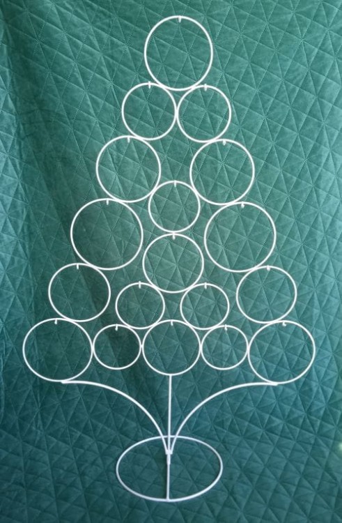 stojak metalowy na bombki biały większy.jpg