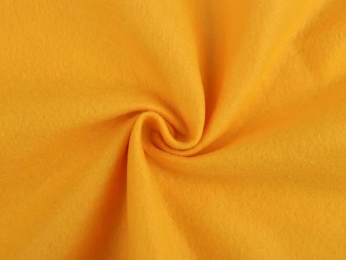 filc w dużym arkuszu metraż