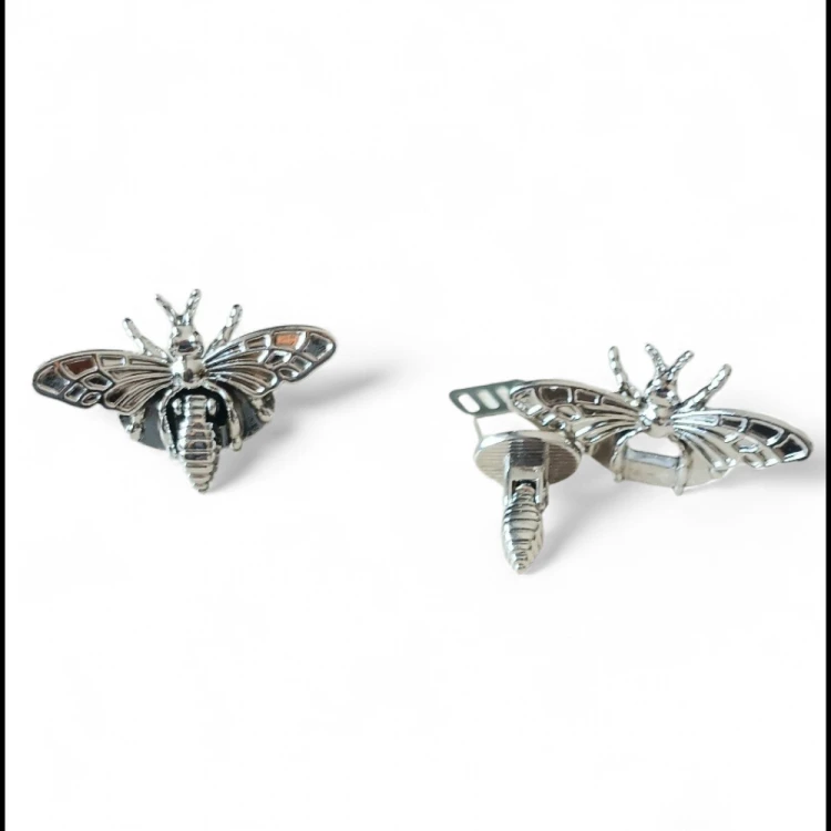 zapięcie do torebki metalowa mucha srebrna