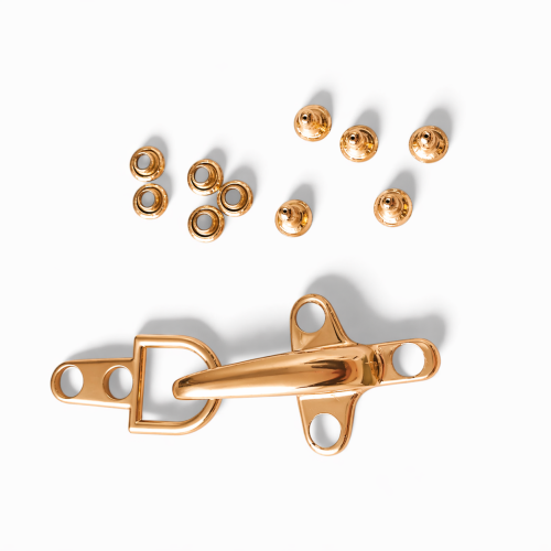 metalowe zapięcie na nity