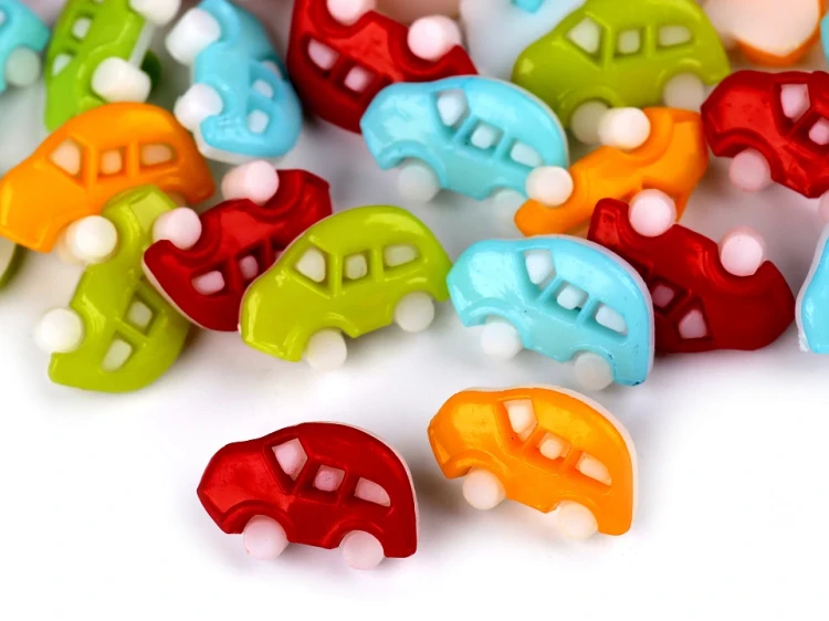 guzik plastikowy samochod auto dla chlopca.jpg